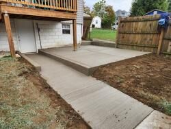 Concrete Sidewalks / Steps